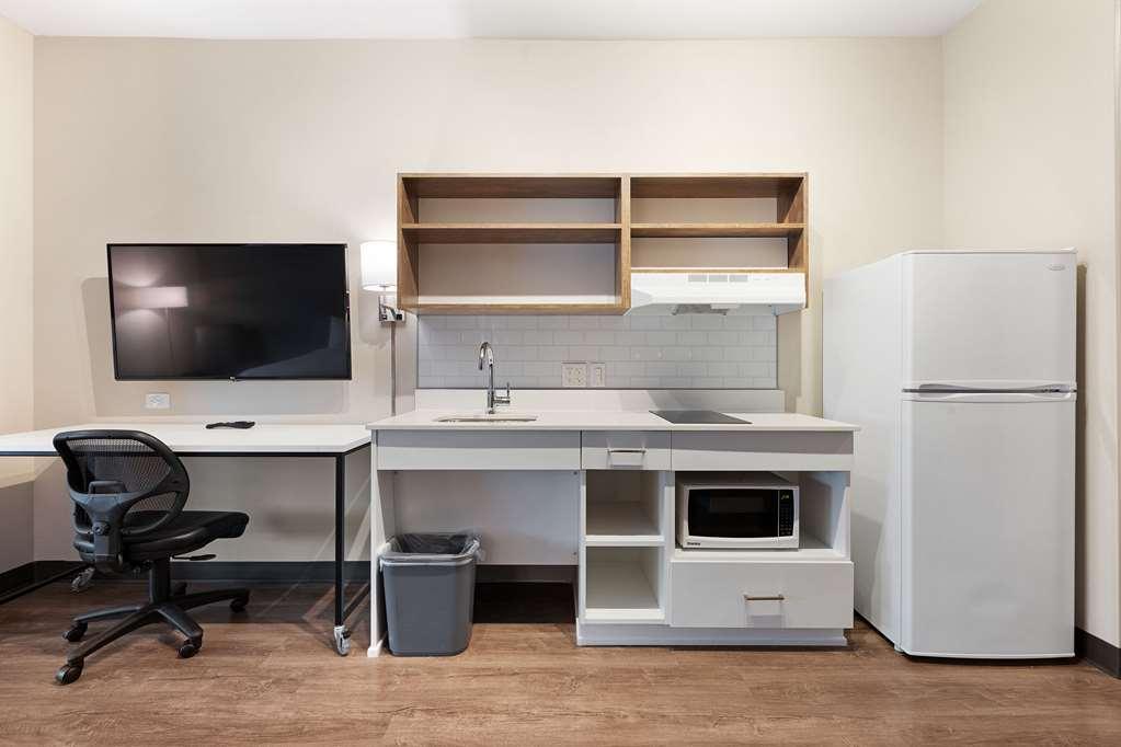 Extended Stay America Premier Suites - Daytona Beach - オーモンド・ビーチ 部屋 写真
